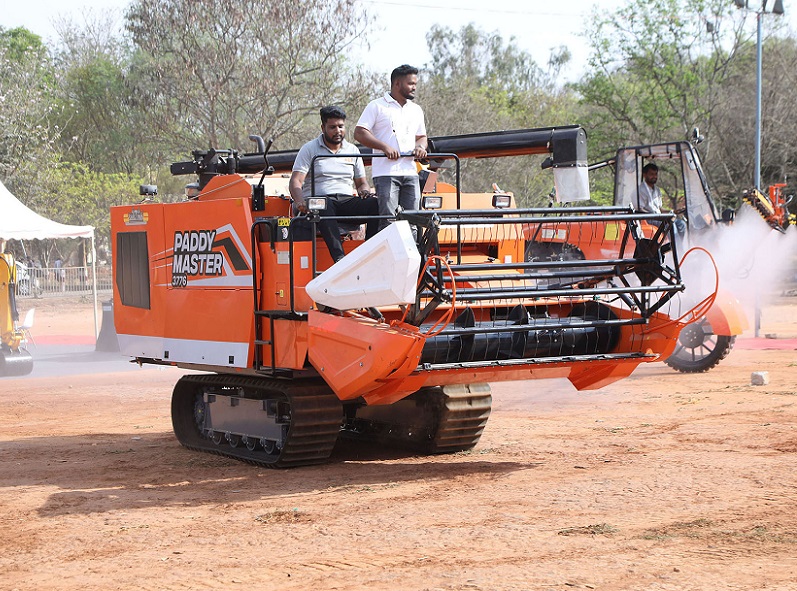 2027年印度农业机械展EIMA Agrimach INDIA参展商与海外采购商展台洽谈现场