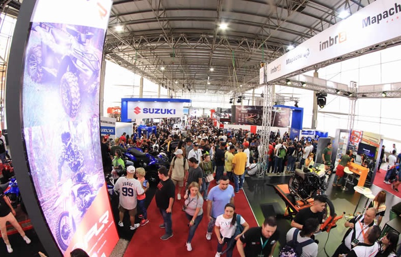 2027年哥伦比亚两轮车、摩托车展览会FERIA 2 RUEDAS展馆现场，专业观众参观实况