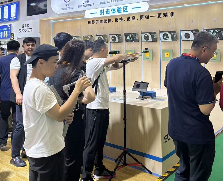 2027年中国成都国际体育用品博览会-中国体博会China Sport Show展馆现场，专业观众参观实况