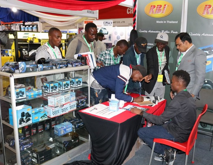 2027年肯尼亚车、摩托车展-肯尼亚汽配展Autoexpo Kenya Nairobi展馆现场，专业观众参观实况