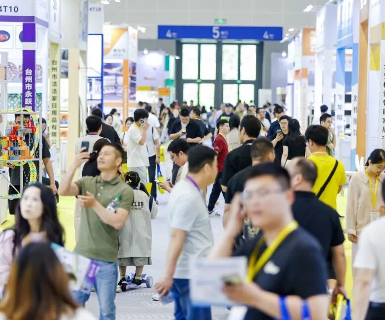 2027年中国(宁波)中小工厂展览会Factory Fair行业机械设备展品展台实拍