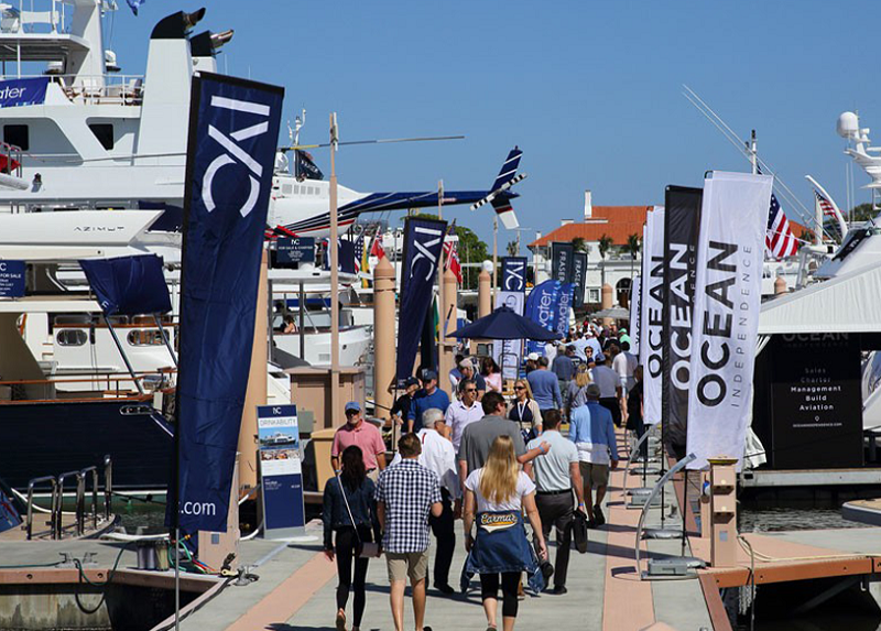 2027年美国佛罗里达游艇展览会PBIBSPalm Beach International Boat Show参展商与海外采购商展台洽谈现场