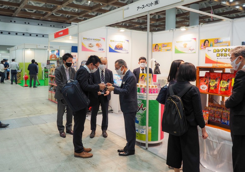 2027年日本大阪宠物用品展览会Interpets Osaka展馆现场,专业观众参观实况