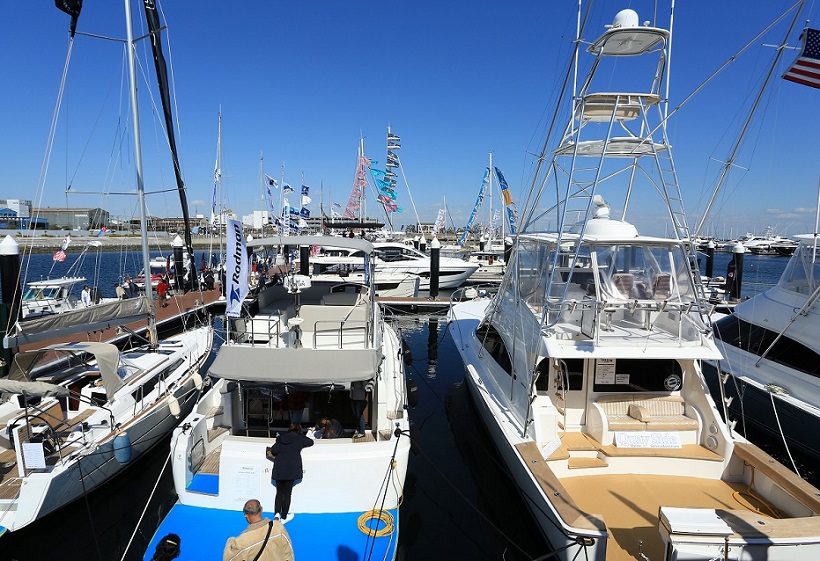 2027年日本横滨游艇展览会JIBSJapan International Boat Show展馆现场,专业观众参观实况
