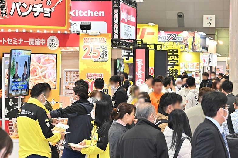2027年日本东京商业设计及商店陈列展JAPAN SHOP展馆现场,专业观众参观实况
