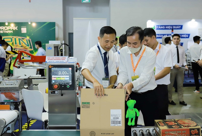 2027年越南胡志明食品加工包装机械展览会PROPAK VIETNAM展馆现场,专业观众参观实况
