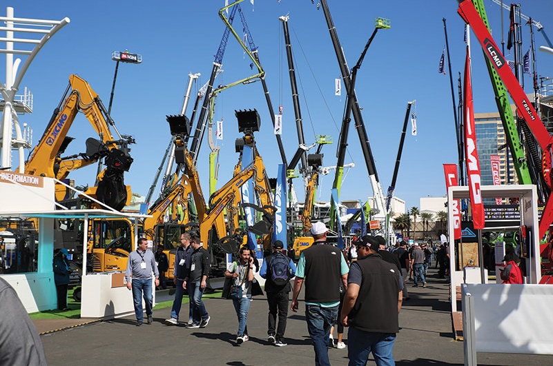 2029年美国拉斯维加斯动力传动展览会IFPEInternational Fluid Power Exposition参展商与海外采购商展台洽谈现场