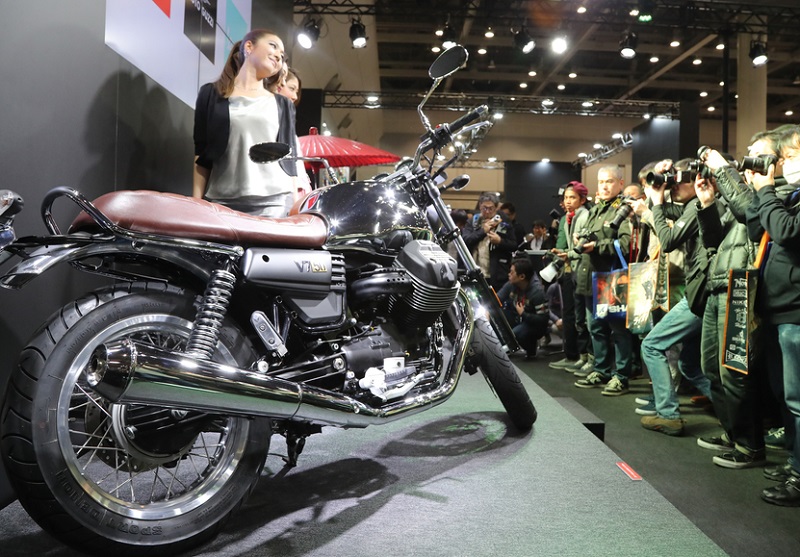 2027年日本东京摩托车展览会Tokyo Motorcycle Show参展商与海外采购商展台洽谈现场