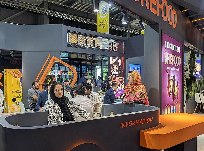 2027年伊朗德黑兰食品配料、食品加工及包装展览会Iran Agrofood参展商与海外采购商展台洽谈现场
