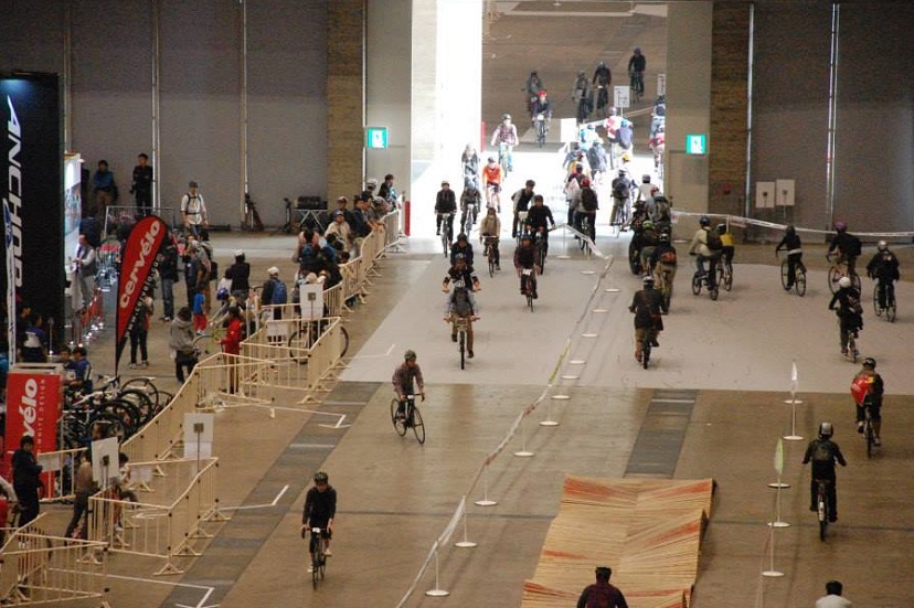 2026年日本东京自行车展览会CYCLE MODE TOKYO展馆现场,专业观众参观实况