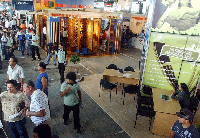 2027年哥伦比亚建材、门窗、厨房卫浴展览会EXPO CONSTRUCCION Colombia展馆现场,专业观众参观实况