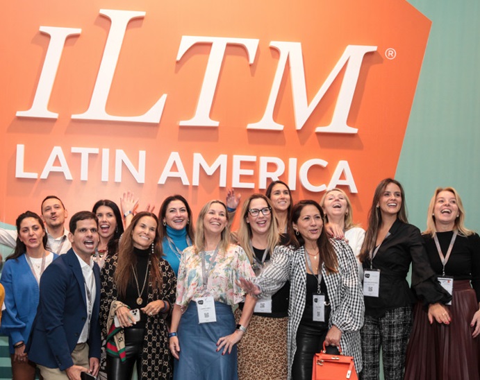 2027年巴西拉美豪华旅游展览会ILTM Latin America参展商与海外采购商展台洽谈现场