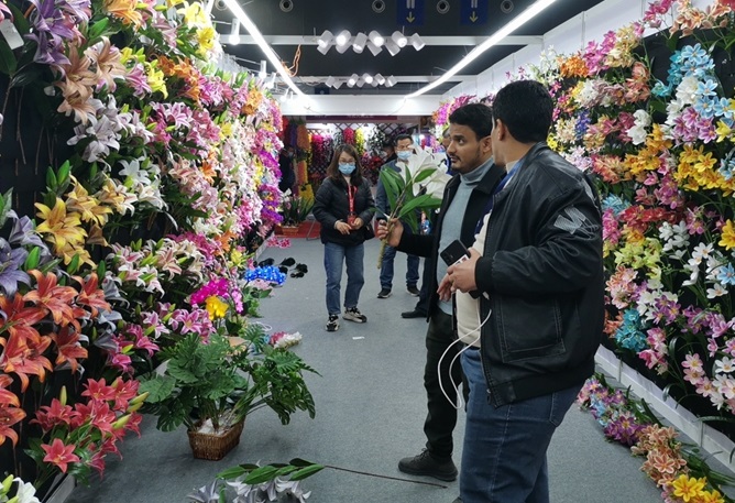 2027年全国婚庆道具、喜庆用品、仿真花交易会WFDF展会现场产品演示与行业交流活动