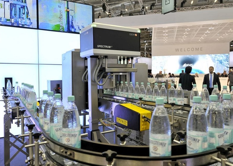 2028年德国慕尼黑啤酒及饮料加工展览会Drinktec参展商与海外采购商展台洽谈现场
