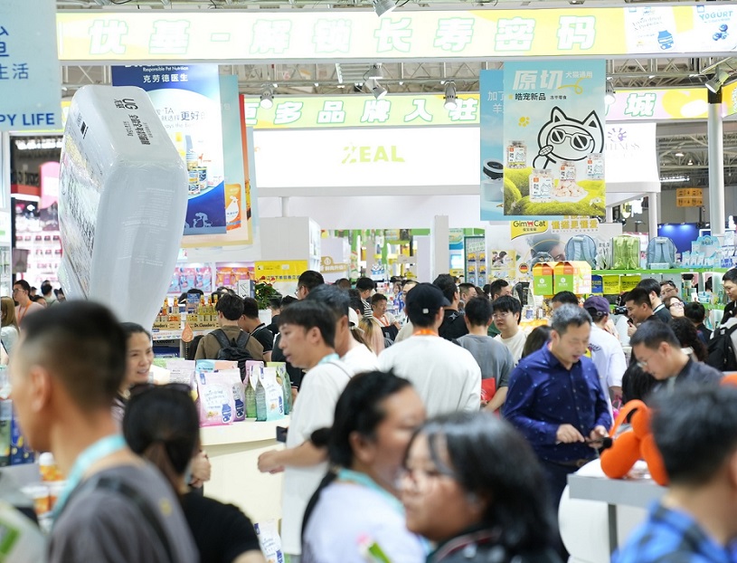 2026年成都宠物博览会-成都国际宠物展TOPS展馆现场，专业观众参观实况