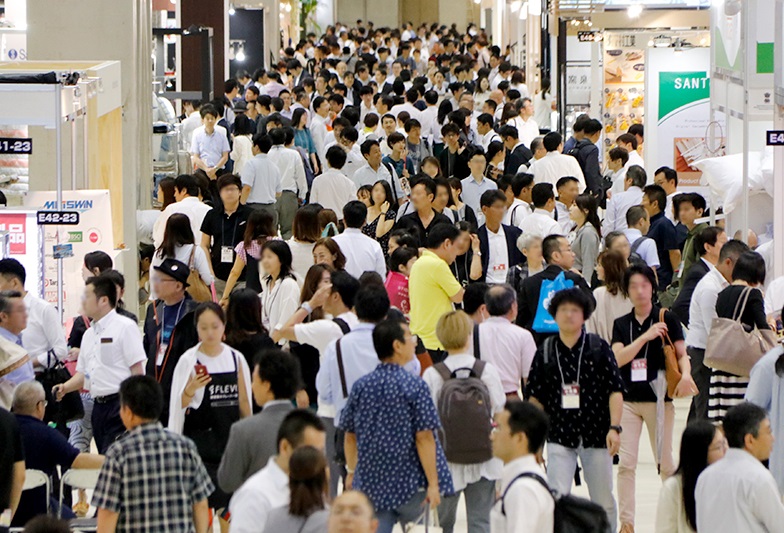 2027年日本东京家居装饰与家具展览会Interior Products & Furniture Expo Tokyo展馆内部展台环境实拍