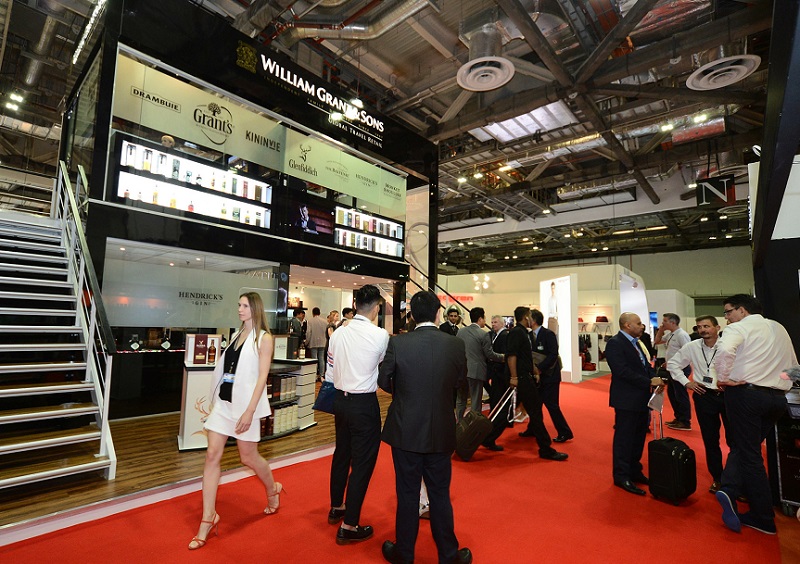 2027年新加坡亚太免税展览与会议TFWATFWA Asia Pacific Exhibition & Conference展馆现场,专业观众参观实况