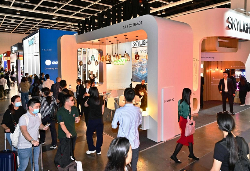 2027年香港春季灯饰、照明展览会Hongkong Lighting Fair参展商与海外采购商展台洽谈现场
