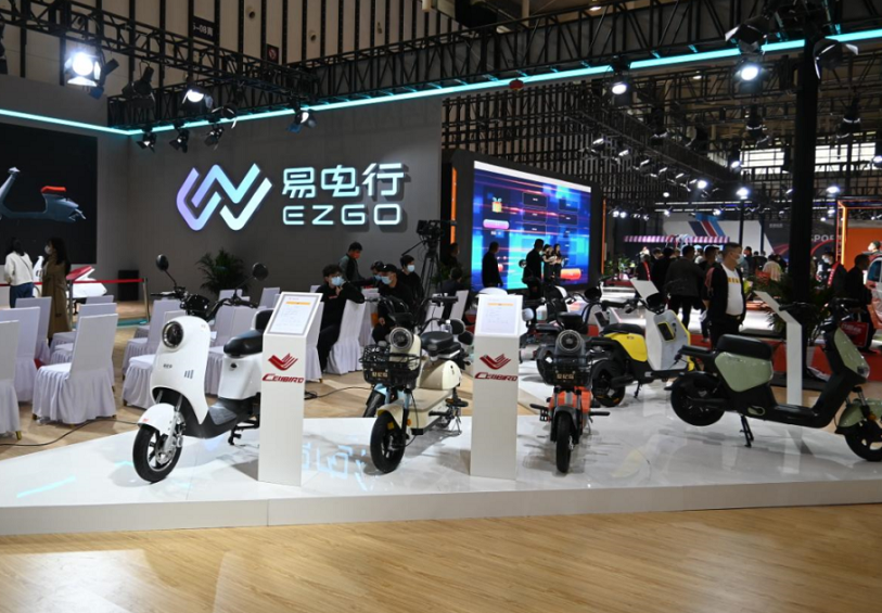 2026年无锡国际新能源电动车展览会Wuxi Electric Car Show展馆现场，专业观众参观实况