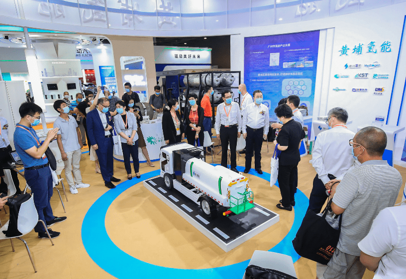 2026年深圳大湾区国际氢能与燃料电池汽车及加氢站设备展HFCE展馆现场，专业观众参观实况