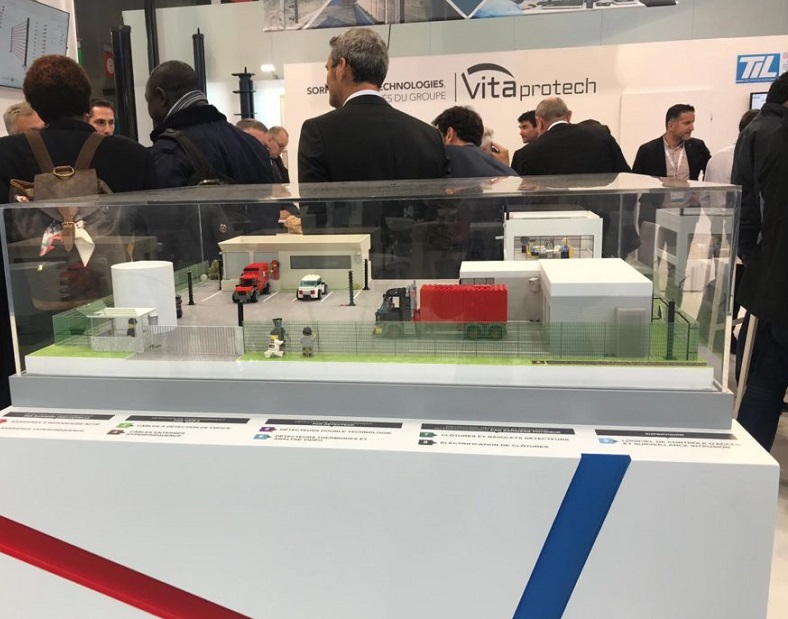 2026年法国巴黎劳保展览会Expoprotection参展商与海外采购商展台洽谈现场