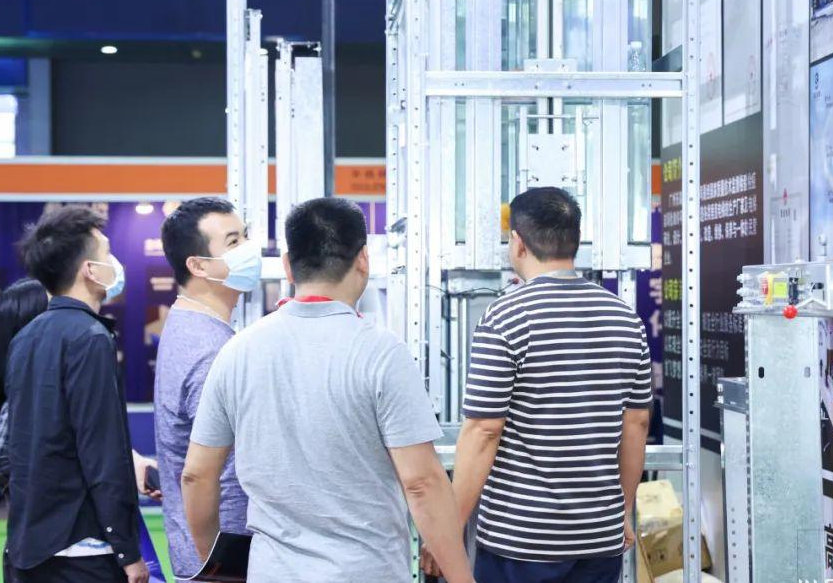 2027年广州国际电梯展览会Elevator Guangzhou参展商与海外采购商展台洽谈现场