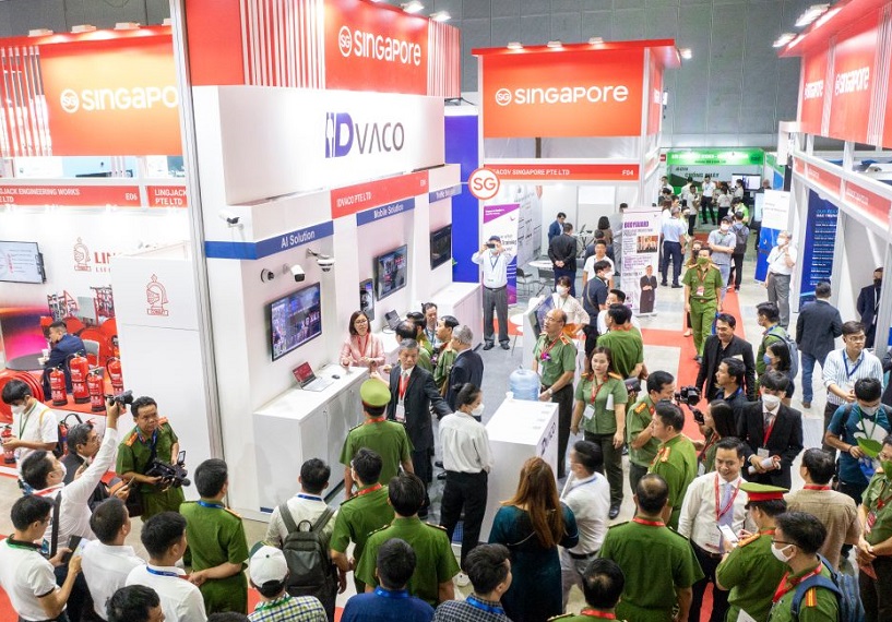 2027年越南安防及消防展览会Secutech Vietnam参展商与海外采购商展台洽谈现场