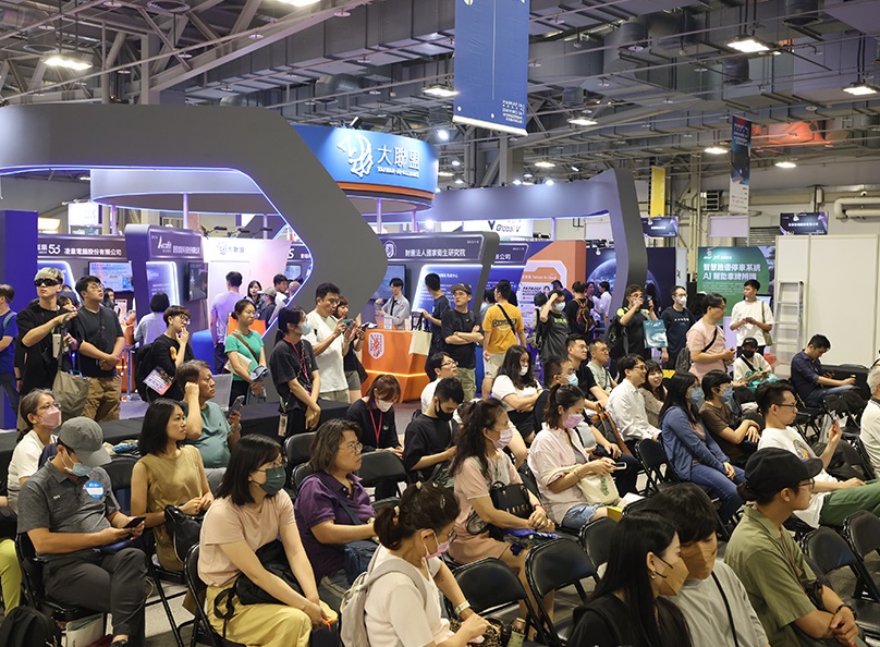 2027年台湾AI人工智能展览会AI EXPO Taiwan行业机械设备展品展台实拍
