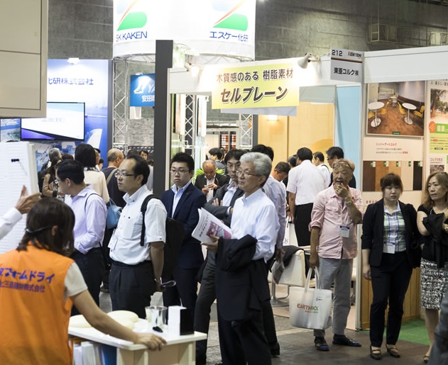 2026年日本大阪建材展览会Kenten参展商与海外采购商展台洽谈现场