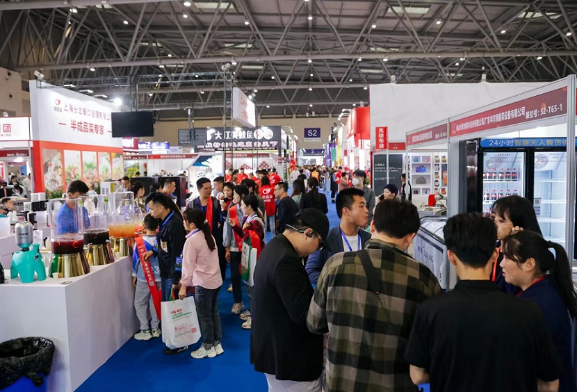 2027年重庆国际火锅食材用品展览会HFE展馆现场,专业观众参观实况