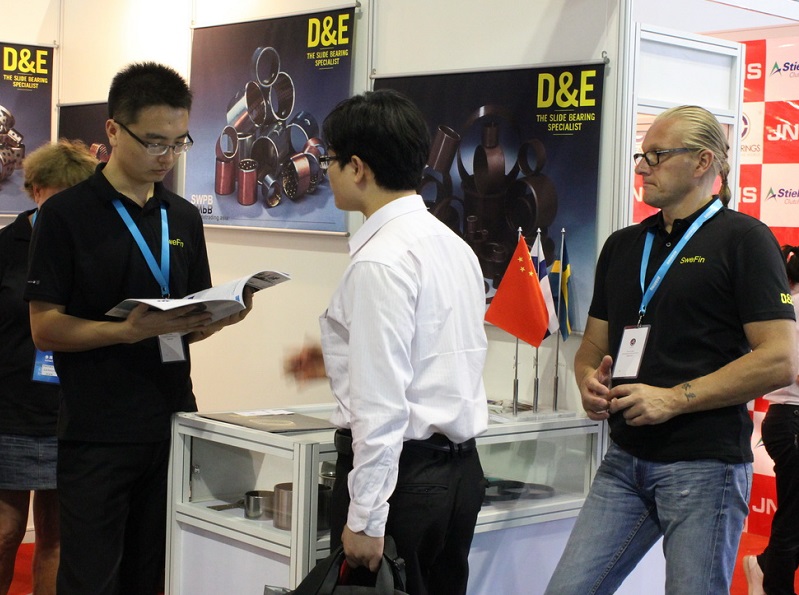 2026年中国（上海）国际轴承及其专用装备展览会CHINA INTERNATIONAL BEARING INDUSTRY EXHIBITION参展商与海外采购商展台洽谈现场