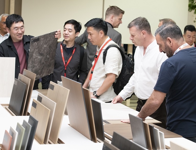 2027年德国科隆木工机械及家具配件展览会INTERZUM展会现场产品演示与行业交流活动