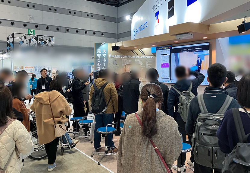 2026年日本东京养老用品及机构产业展览会CareTEX展馆现场,专业观众参观实况