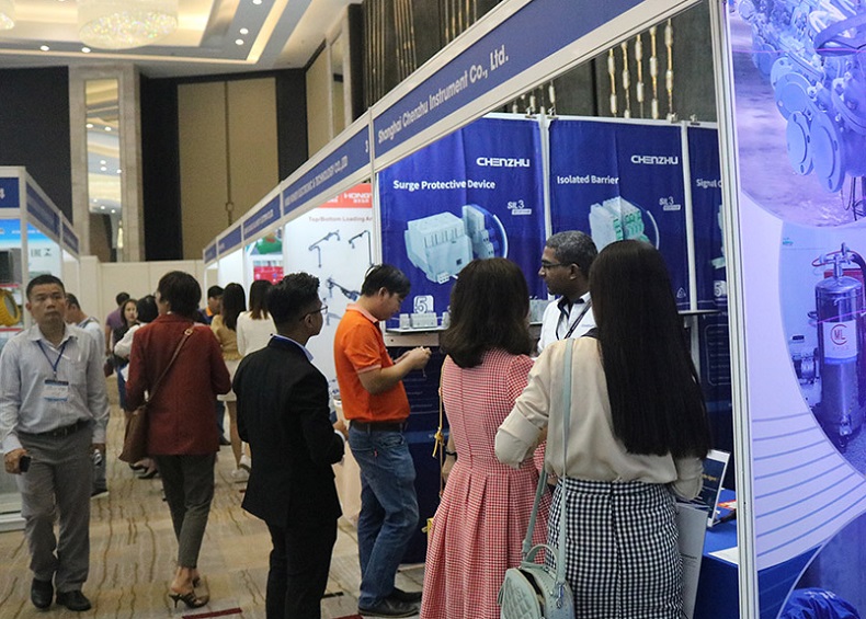 2026年越南石油天然气展览会OGAV展馆现场,专业观众参观实况