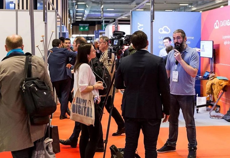 2027年英国伦敦云计算、网络安全展览会Cloud Expo Europe展馆内部展台环境实拍