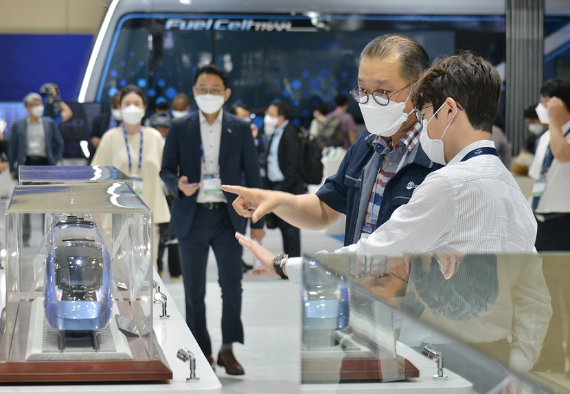 2027年韩国釜山轨道交通展览会RailLog Korea展馆内部展台环境实拍