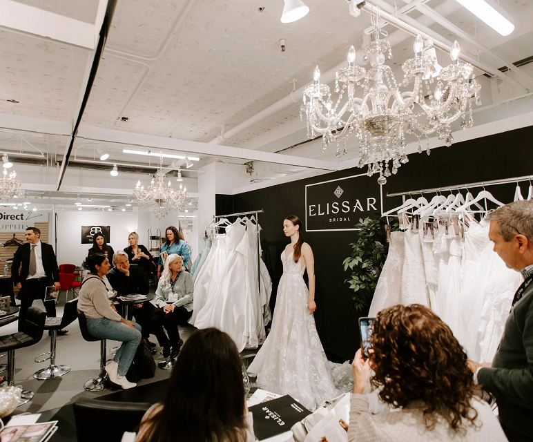 2027年美国芝加哥婚纱礼服展览会National Bridal Market Chicago展馆内部展台环境实拍