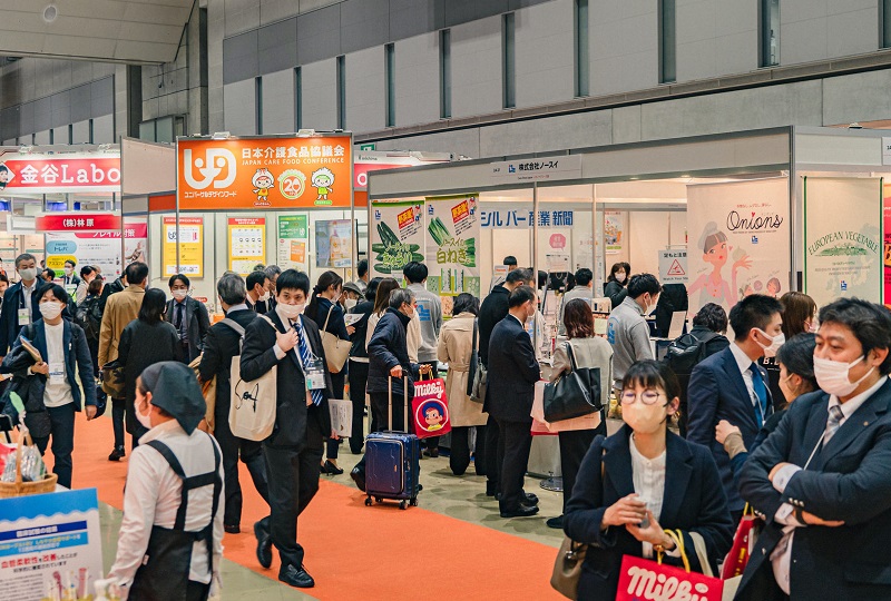 2027年日本东京康复护理展览会Care Show Janpan参展商与海外采购商展台洽谈现场