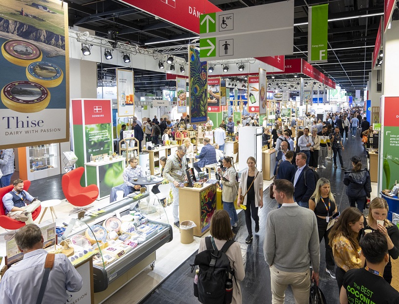 2027年德国科隆食品科创展Anuga HORIZON展馆现场，专业观众参观实况