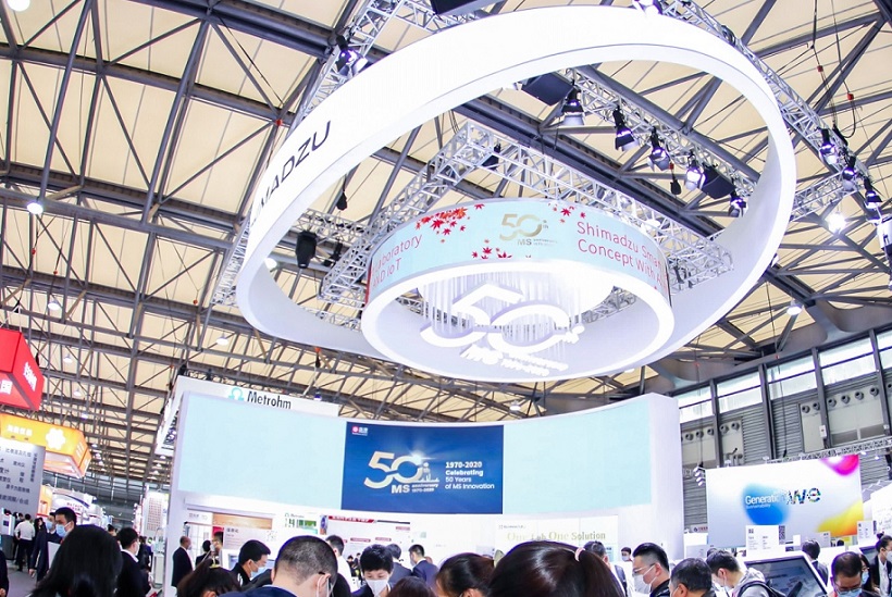 2026年慕尼黑上海国际分析生化及实验室展览会Analytica China参展商与海外采购商展台洽谈现场