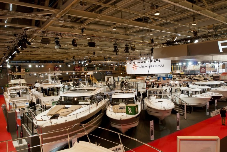 2026年法国巴黎游艇及水上运动展览会Paris Nautic Show参展商与海外采购商展台洽谈现场