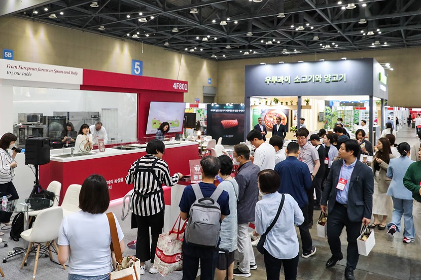 2027年韩国首尔食品饮料及酒店用品展览会Seoul Food Hotel展馆现场,专业观众参观实况