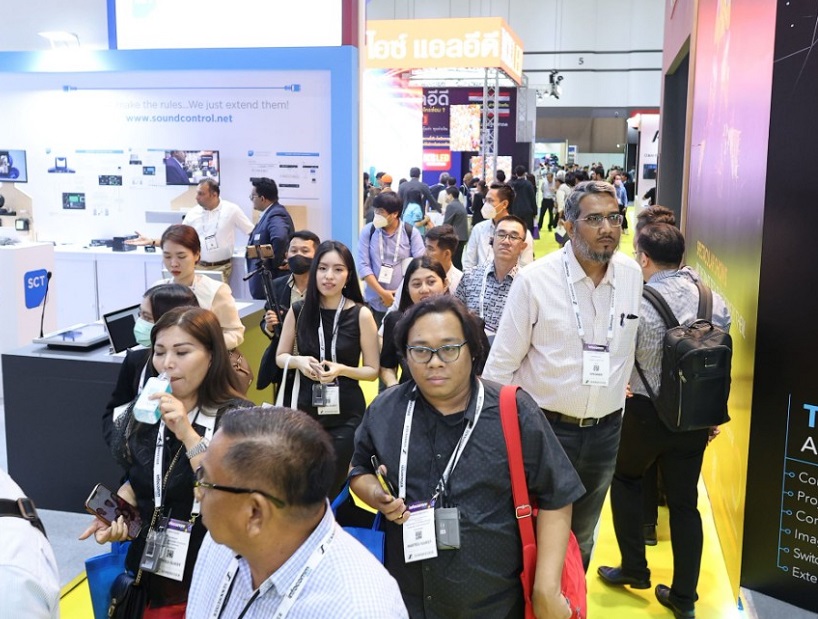 2027年马来西亚亚洲视听集成设备与技术展览会InfoComm Asia展馆现场,专业观众参观实况