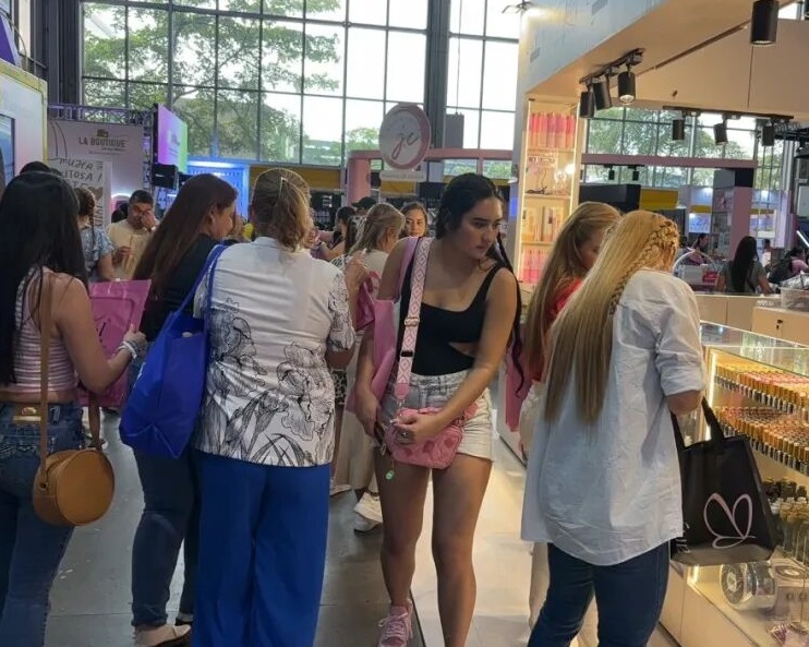 2027年哥伦比亚麦德林美容展览会Expobelleza展馆内部展台环境实拍