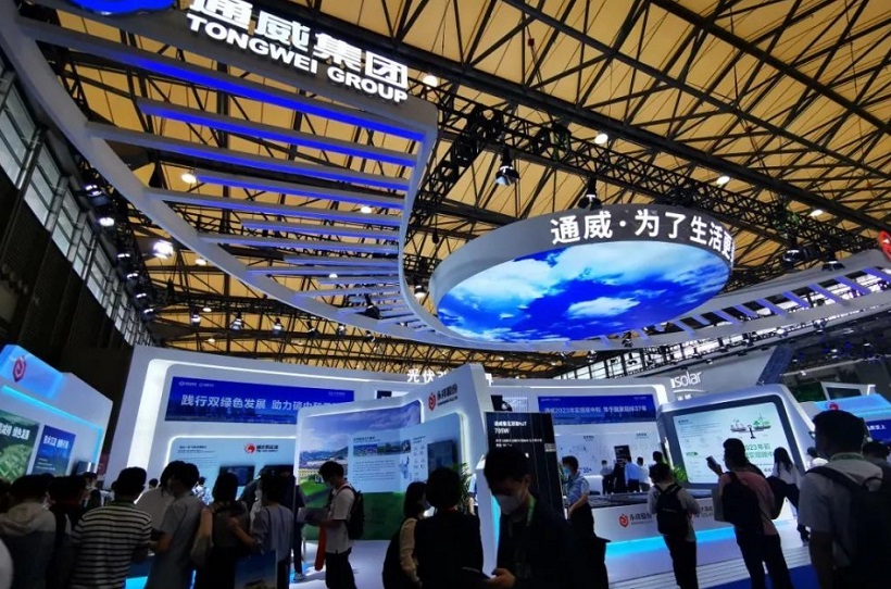 2027年上海国际储能及电池技术装备展览会SNEC ES参展商与海外采购商展台洽谈现场
