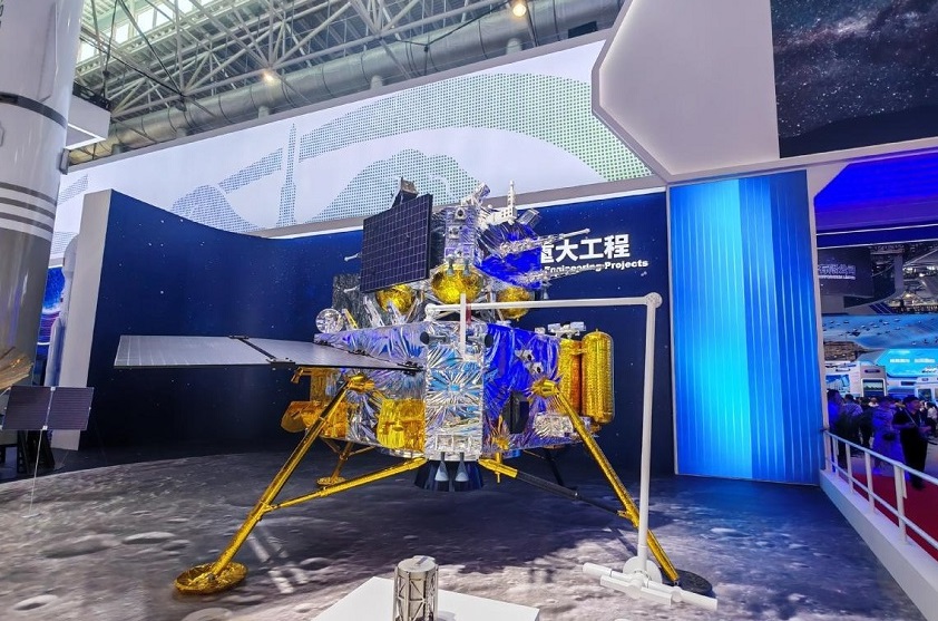 2026年中国国际航空航天博览会-珠海航展AIR SHOW CHINA展馆现场,专业观众参观实况