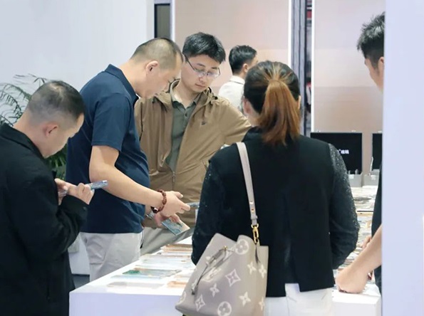 2027年中国(南京)系统门窗、全屋定制、移门博览会DCDE行业机械设备展品展台实拍