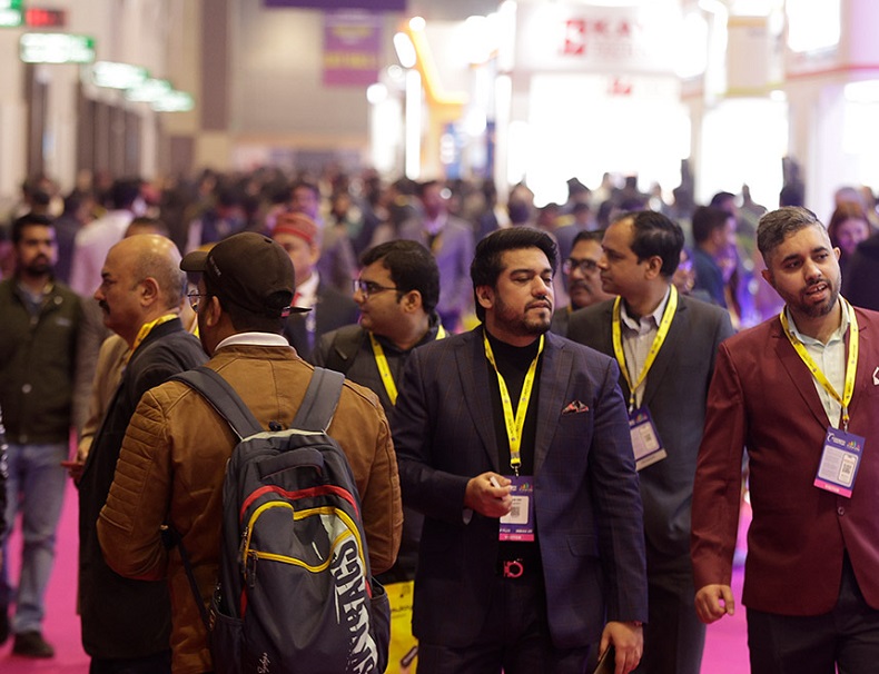 2027年印度新德里智慧城市展览会Smart Cities India展馆现场，专业观众参观实况