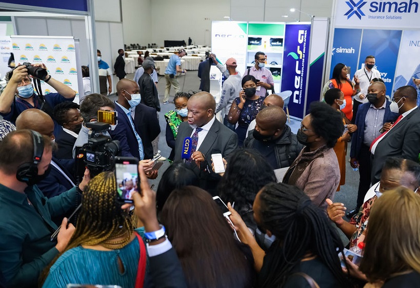 2027年南非电力能源及太阳能展览会AFRICA ENERGY INDABA展馆现场，专业观众参观实况