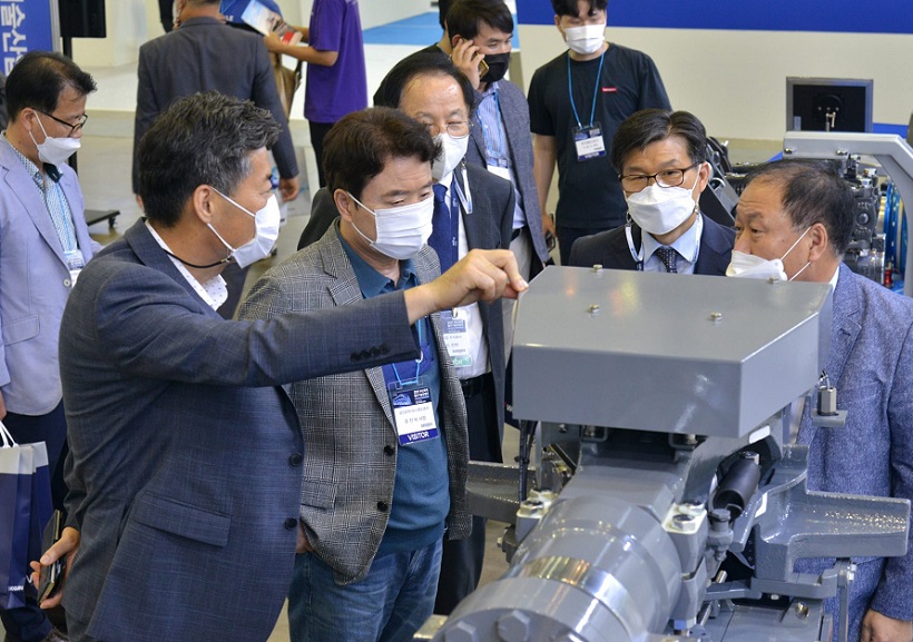 2027年韩国釜山轨道交通展览会RailLog Korea展馆内部展台环境实拍